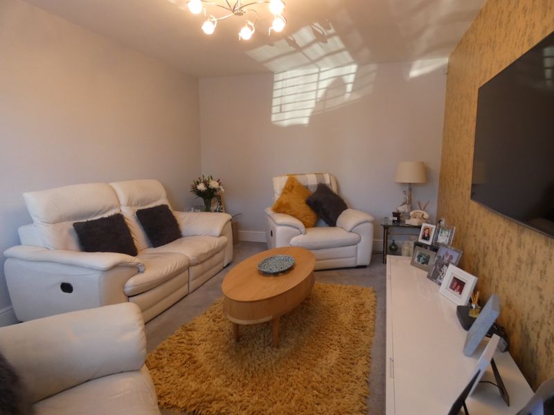 Lounge- click for photo gallery